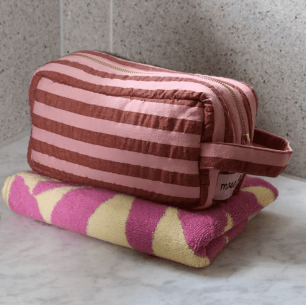 Sundae Seersucker Dopp Kit - Mosey Me - Gifted